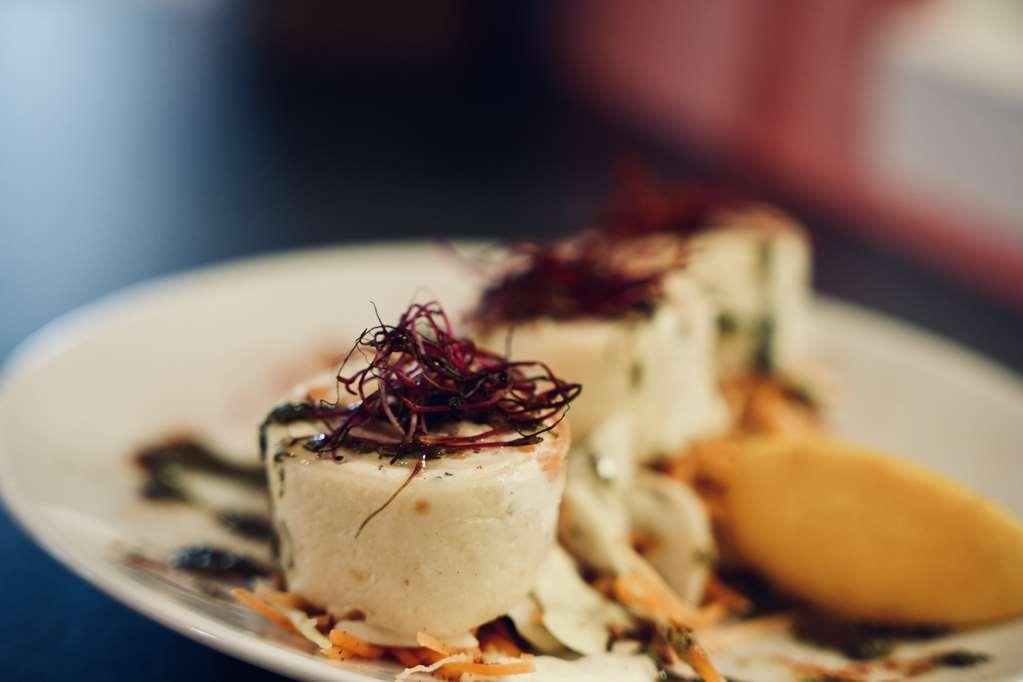 Sure Hotel By Best Western Biarritz Aeroport Anglet Ristorante foto